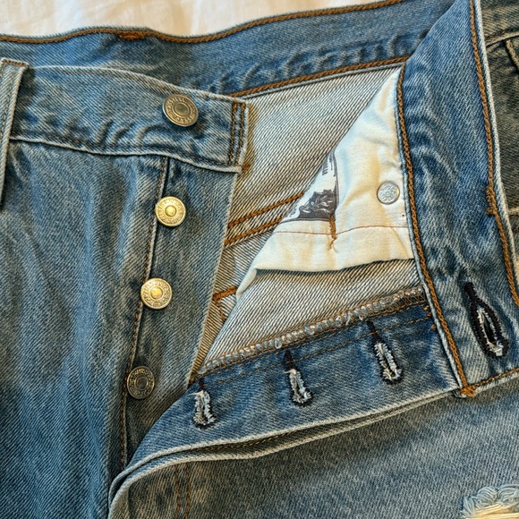 Levi’s 501 women’s denim shorts Jean - Picture 4 of 7